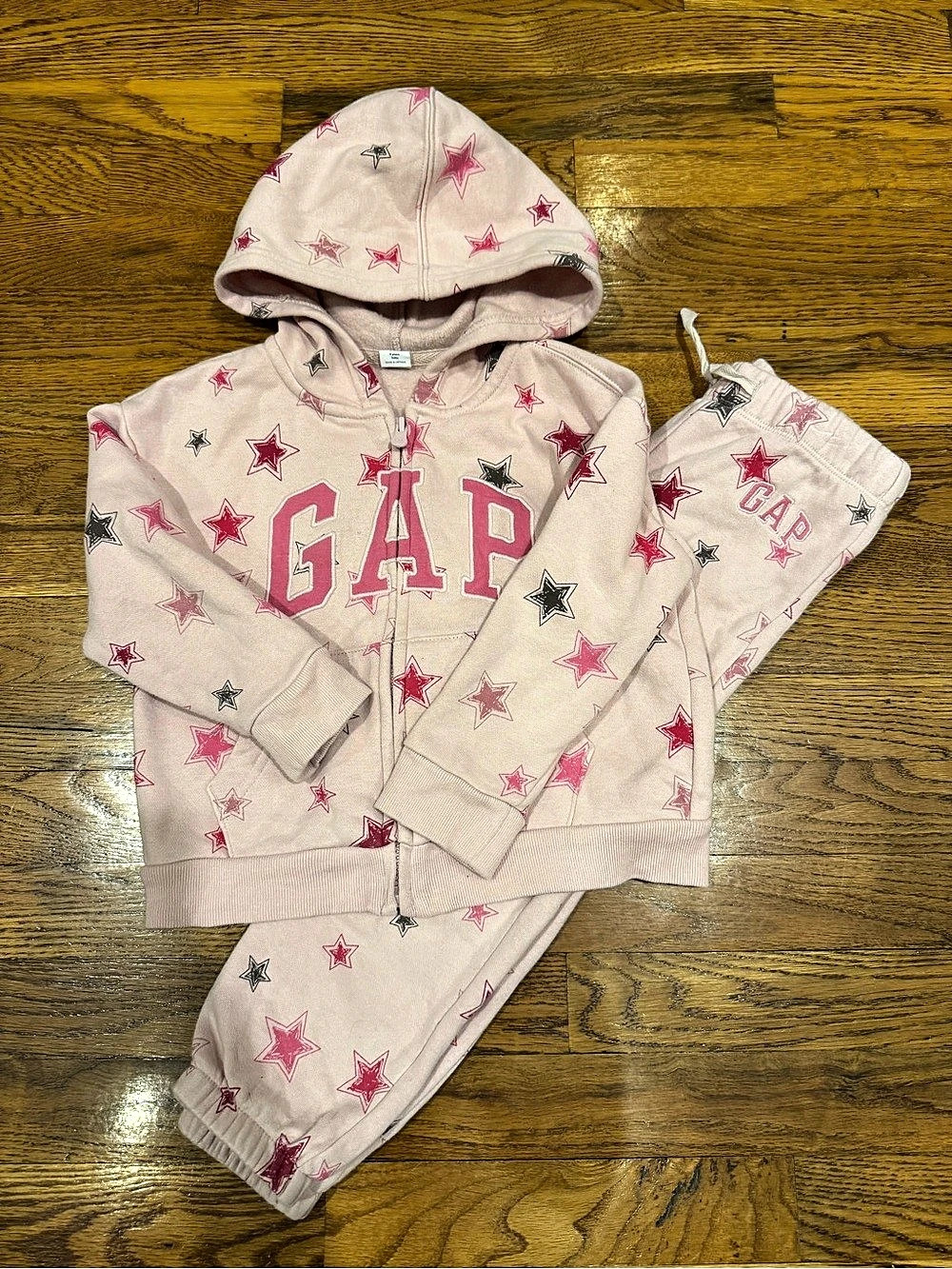Toddler girl gap sweatsuit